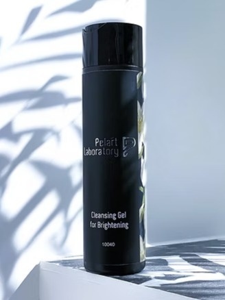 CLEANSING GEL FOR BRIGHTENING